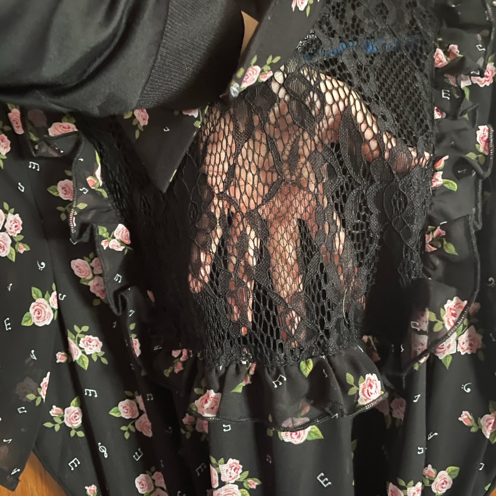 Hot Topic floral midi dress - Picture 3 of 9